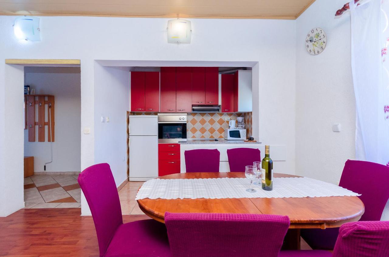 Apartments Albina Lopar Bagian luar foto