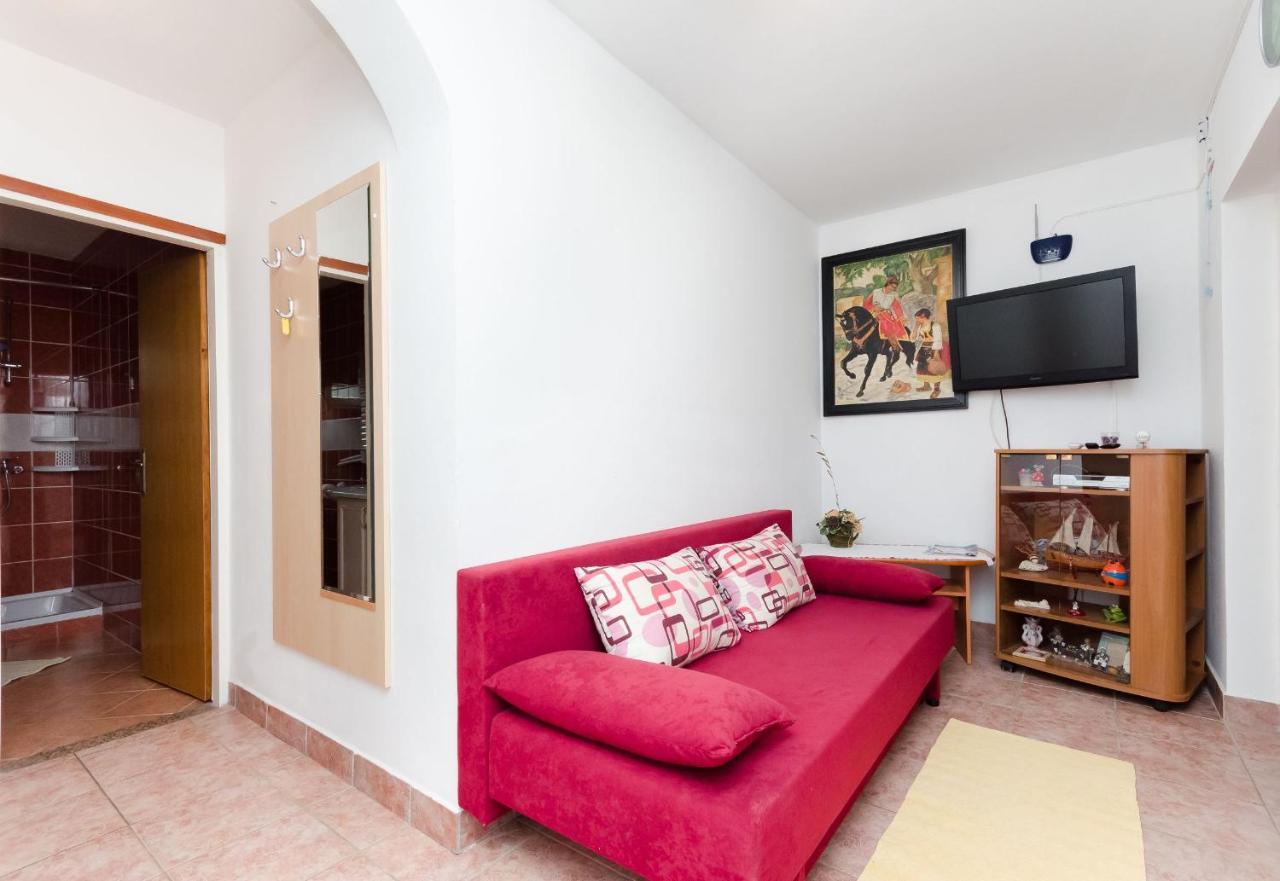 Apartments Albina Lopar Bagian luar foto