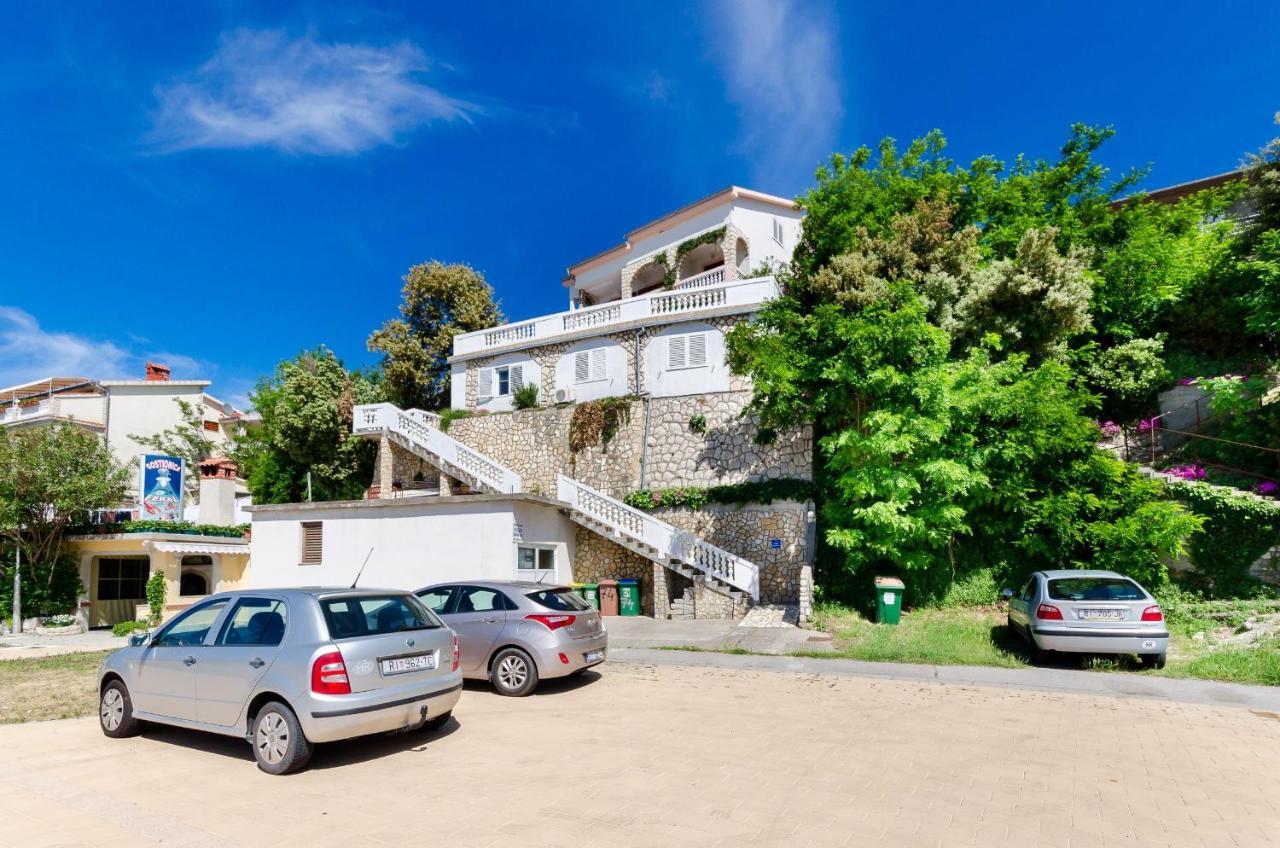 Apartments Albina Lopar Bagian luar foto