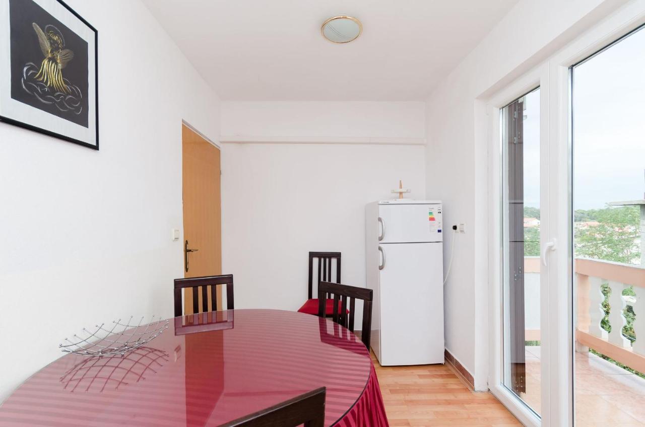 Apartments Albina Lopar Bagian luar foto